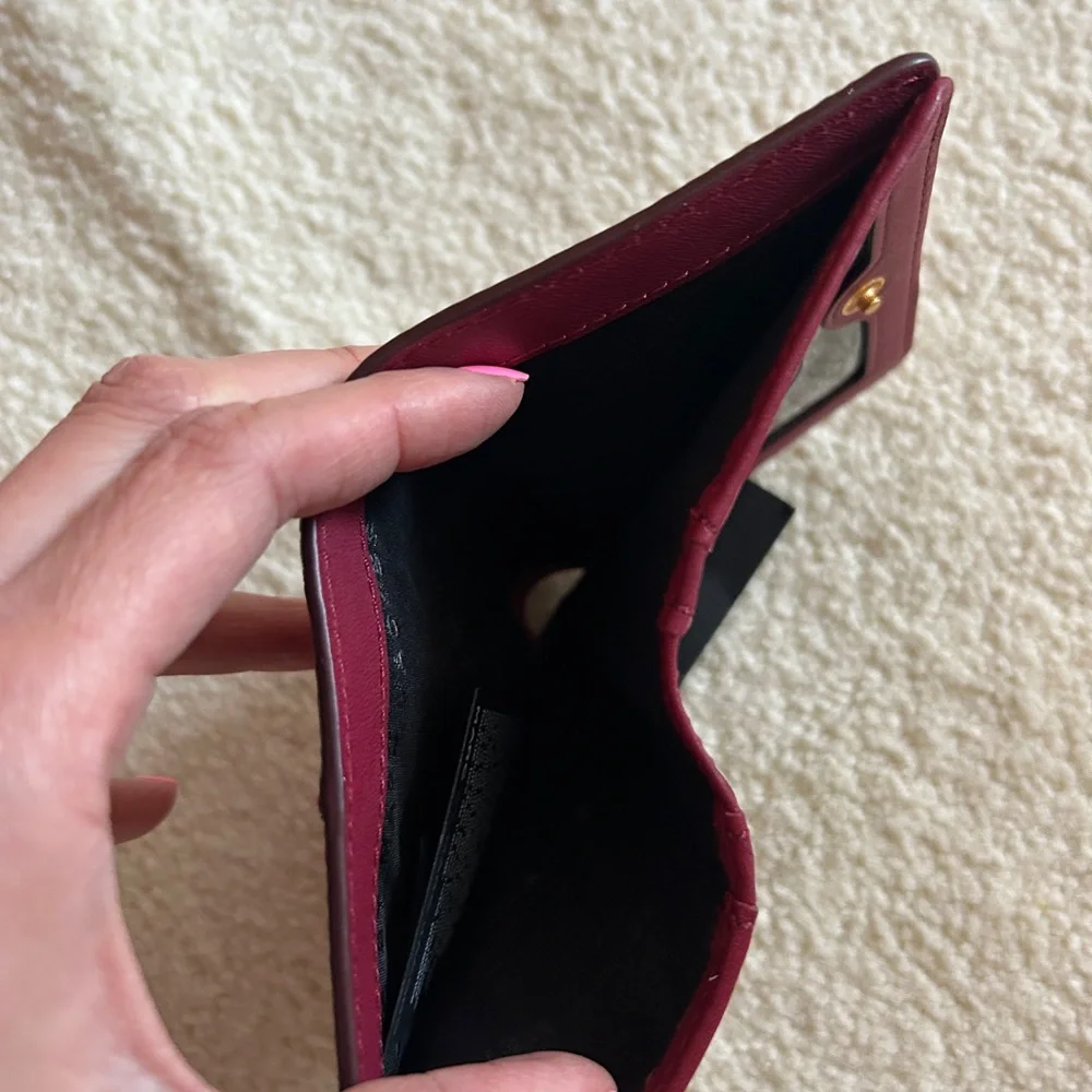 Marc By Marc Jacobs Burgundy Leather Wallet with Yellow Bird Patch - Picture 5 of 5